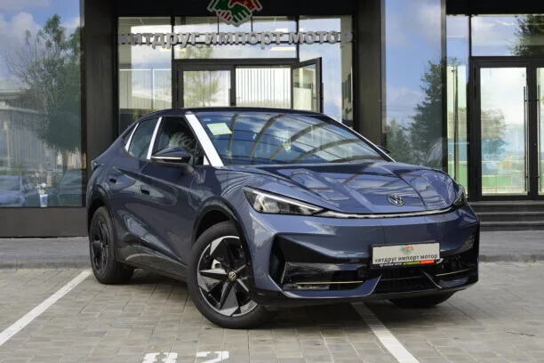 Volkswagen ID. Unyx 2025 — фото 1, купить с доставкой в Москву