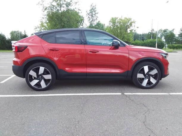 Volvo C40 2022 — миниатюра 4