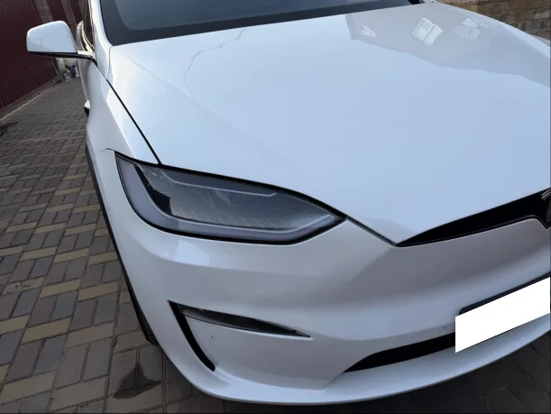 Tesla Model X 2022 — миниатюра 3