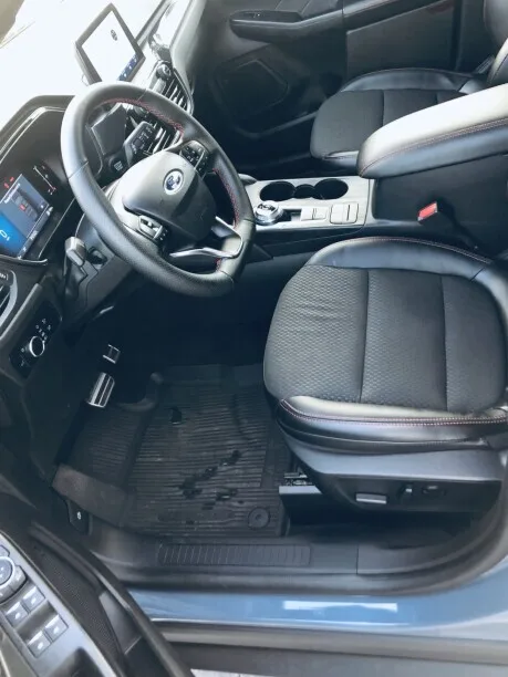 Ford Escape 2023 — миниатюра 3