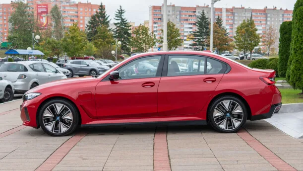 BMW i3 2024 — миниатюра 2