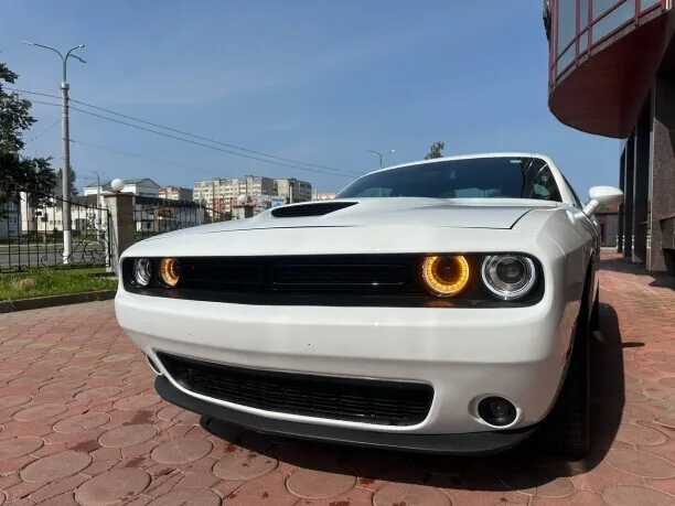 Dodge Challenger 2022 — миниатюра 4