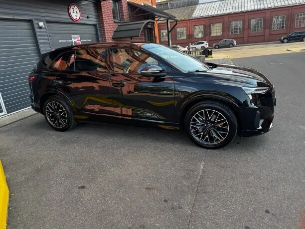 Audi Q5 e-tron 2023 — миниатюра 4