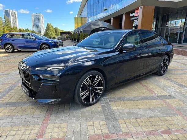 BMW 7 серия 2022 — миниатюра 5