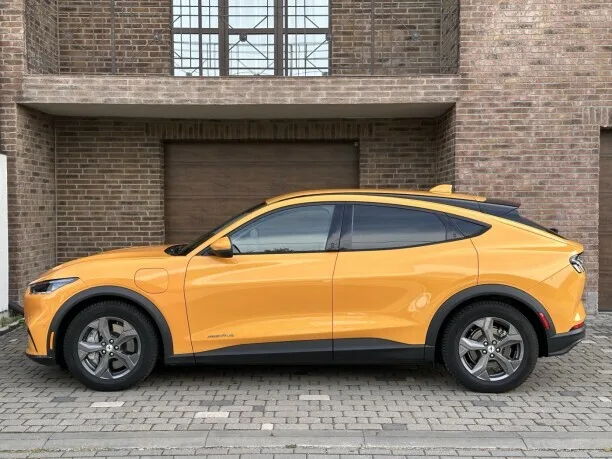 Ford Mustang Mach-E 2022 — миниатюра 4
