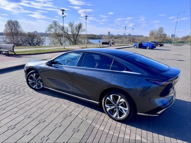 Mazda EZ-6 2025 — миниатюра 4