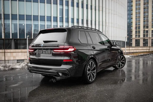 BMW X7 2025 — миниатюра 2