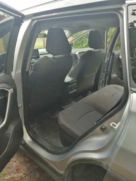 Toyota RAV4 2022 — миниатюра 3