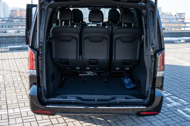 Mercedes-Benz V-Класс 2024 — миниатюра 3