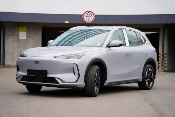 Geely Galaxy E5 2025 — фото 1, купить с доставкой в Москву