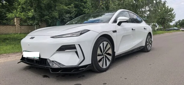 Geely Galaxy E8 2024 — миниатюра 3