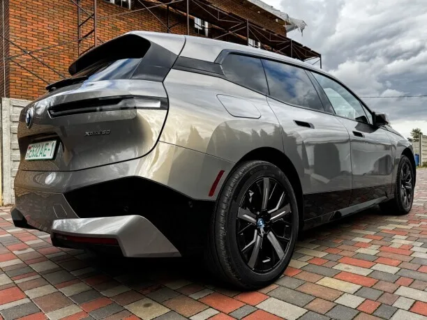 BMW iX 2022 — миниатюра 3