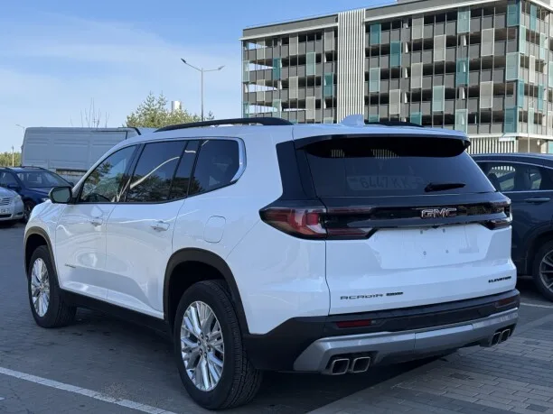 GMC Acadia 2024 — миниатюра 2
