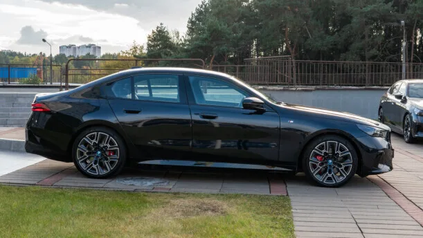 BMW i5 2024 — миниатюра 4