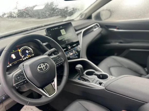 Toyota Camry 2023 — миниатюра 4