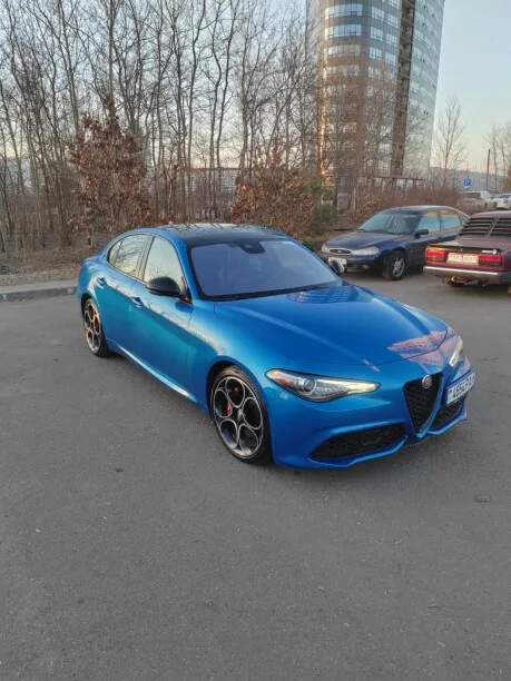 Alfa Romeo Giulia 2022 — миниатюра 3