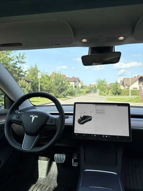 Tesla Model 3 2022 — миниатюра 4