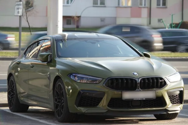 BMW M8 2022 — миниатюра 3