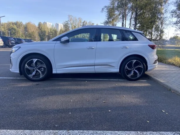 Audi Q4 e-tron 2023 — миниатюра 2