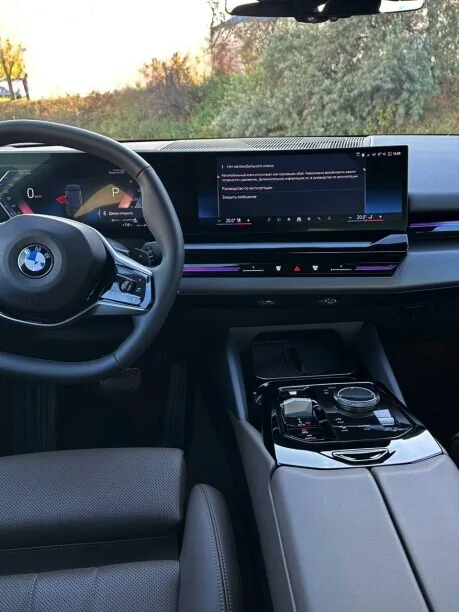 BMW 5 Series 2023 — миниатюра 2