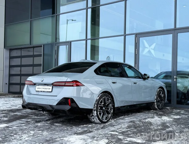 BMW 5 Series 2024 — миниатюра 4