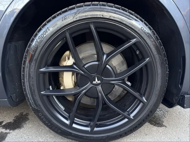 Tesla Model Y 2022 — миниатюра 3