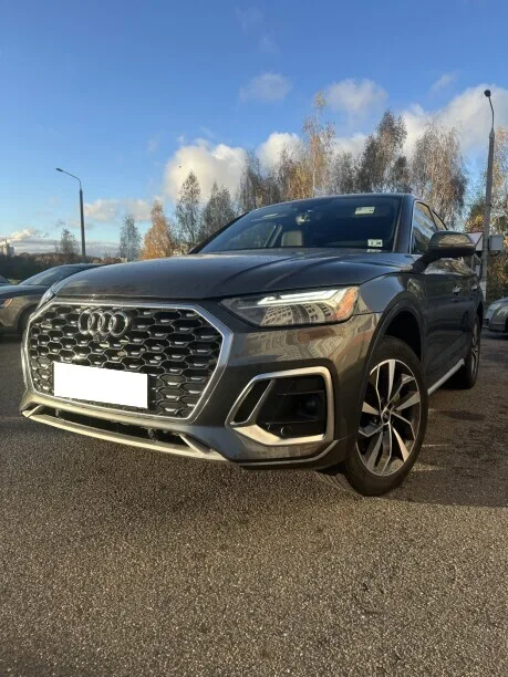 Audi Q5 Sportback 2022 — фото 1, купить с доставкой в Москву