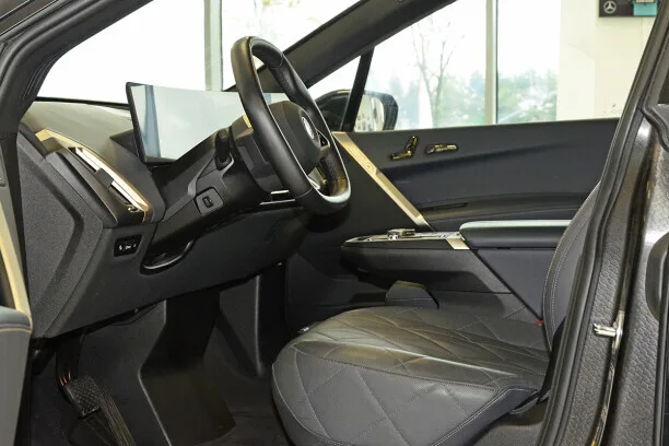 BMW iX 2023 — миниатюра 5