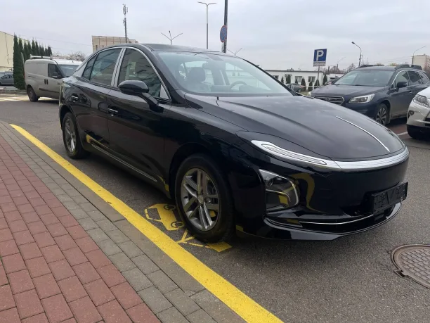 Hongqi E-QM5 2025 — миниатюра 4