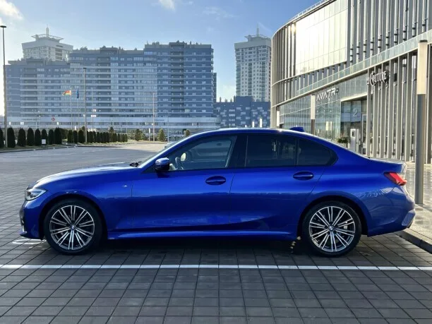 BMW 3 Series 2022 — миниатюра 2