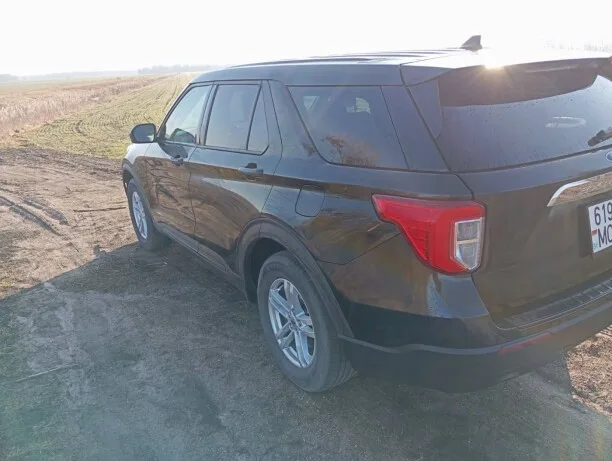Ford Explorer 2022 — миниатюра 4
