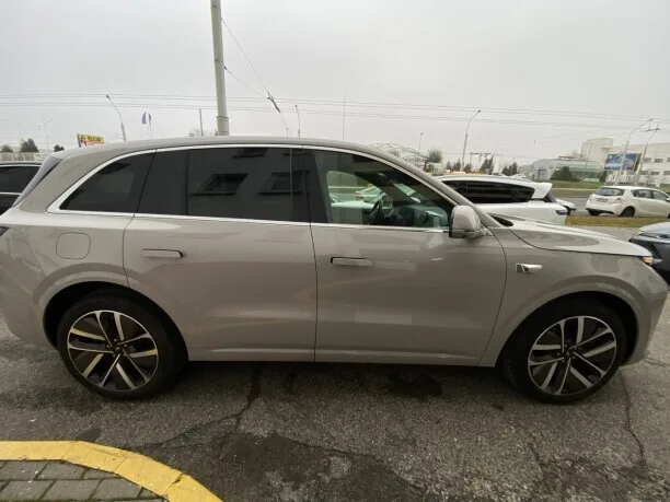 Li Auto L6 2024 — миниатюра 4