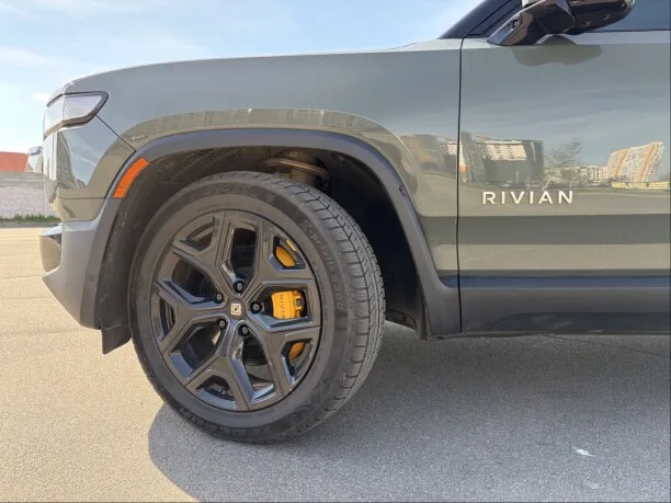 Rivian R1T 2022 — миниатюра 2