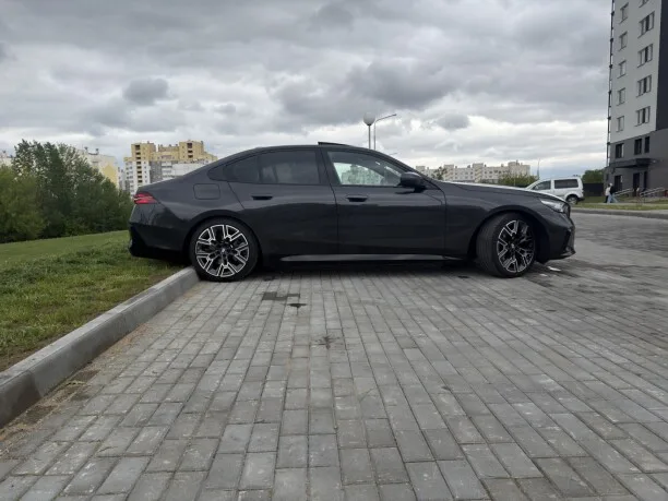 BMW 5 Series 2024 — миниатюра 5