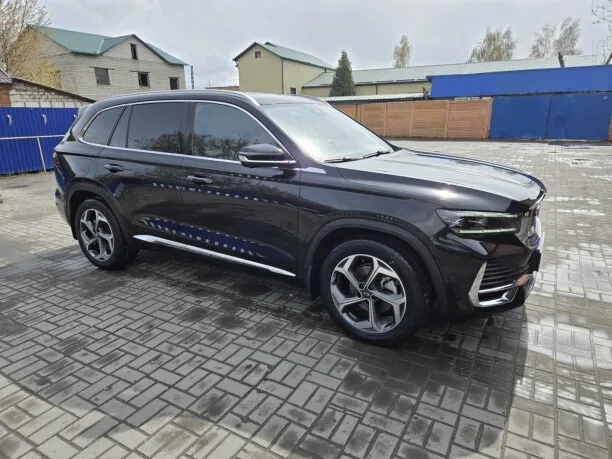 Geely Xingyue L 2023 — фото 1, купить с доставкой в Москву