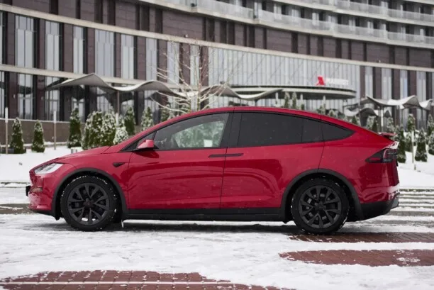 Tesla Model X 2022 — миниатюра 3