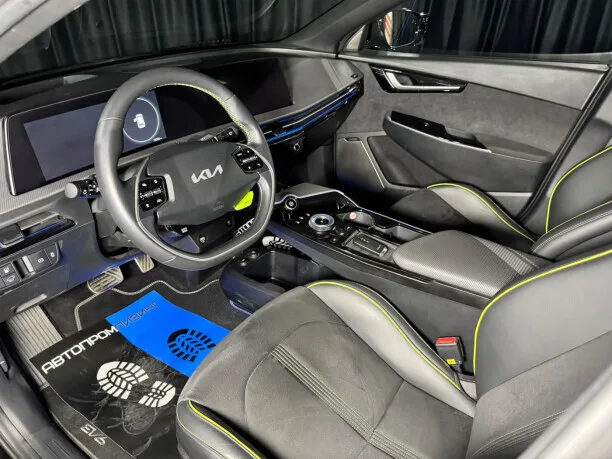 Kia EV6 2023 — миниатюра 3