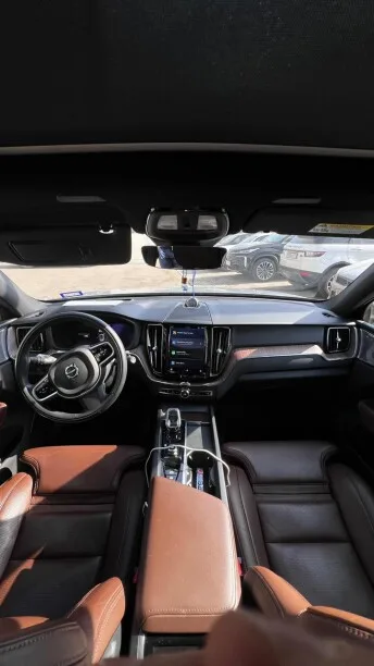 Volvo XC60 2022 — миниатюра 3