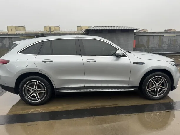 Mercedes-Benz EQC 2022 — миниатюра 5