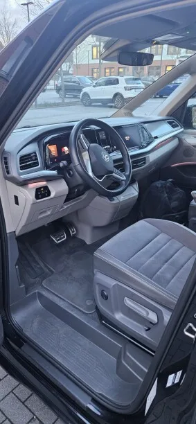 Volkswagen Multivan 2023 — миниатюра 2
