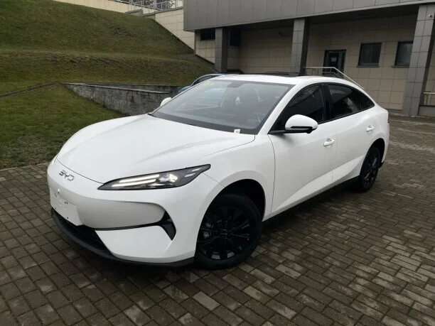 BYD e7 2025 — миниатюра 2