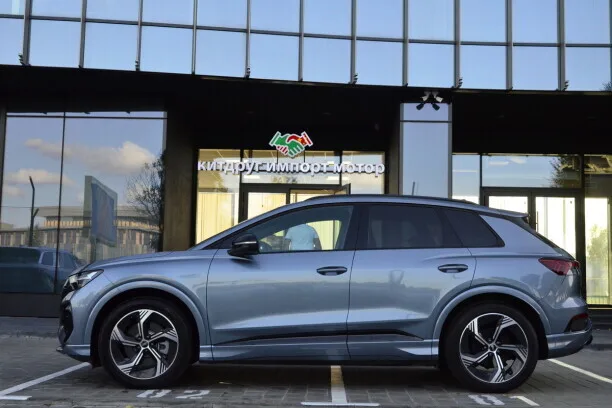 Audi Q4 e-tron 2024 — миниатюра 5