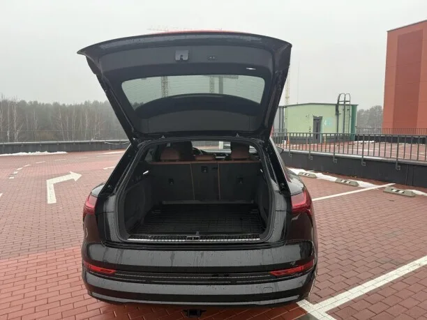 Audi e-tron 2022 — миниатюра 2