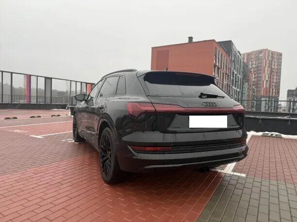 Audi e-tron 2022 — миниатюра 4