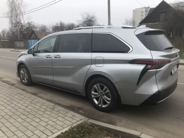 Toyota Sienna 2024 — миниатюра 2