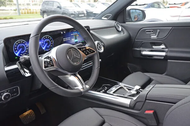 Mercedes-Benz EQA 2024 — миниатюра 5