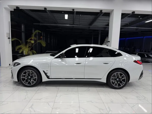 BMW i4 2025 — миниатюра 3