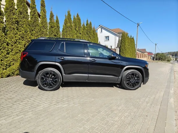 GMC Acadia 2023 — миниатюра 2