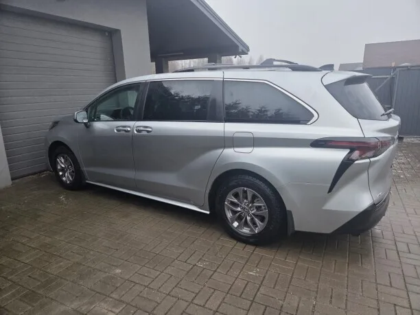 Toyota Sienna 2022 — миниатюра 2