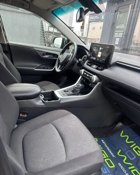 Toyota RAV4 2023 — миниатюра 3